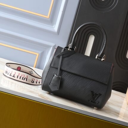 Louis Vuitton Cluny Bag M58925