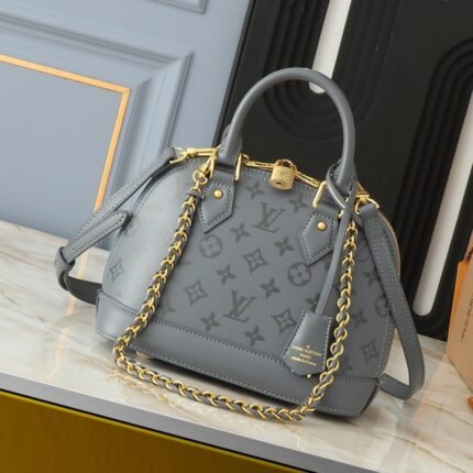 Louis Vuitton Alma BB handbag M12561