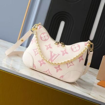 Louis Vuitton Boulogne handbag M12930